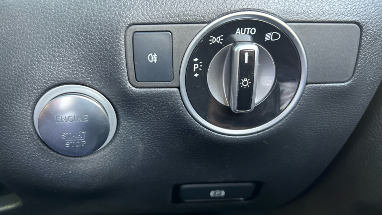 Mercedes-Benz B-Class B180 Exclusive Edition 5dr Petrol Hatchback